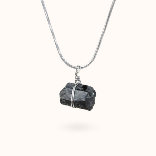 Schwarze Turmalin Rohstein Halskette Silber