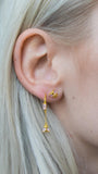 Rosafarbener Schmetterlingsstecker aus Gold